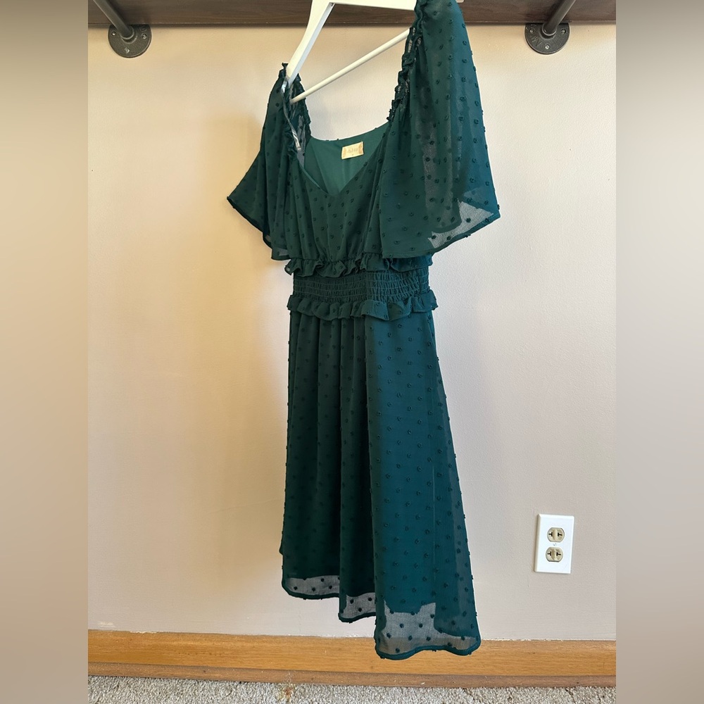 Emerald green | dot | mini | flutter sleeve | Altar’d State | size: M